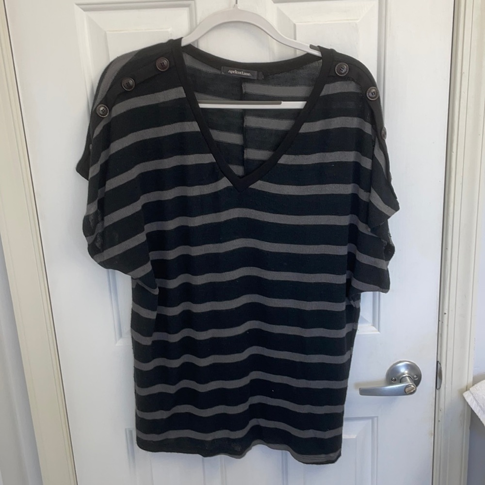 Short sleeve v-neck sweater from Apricot Lane